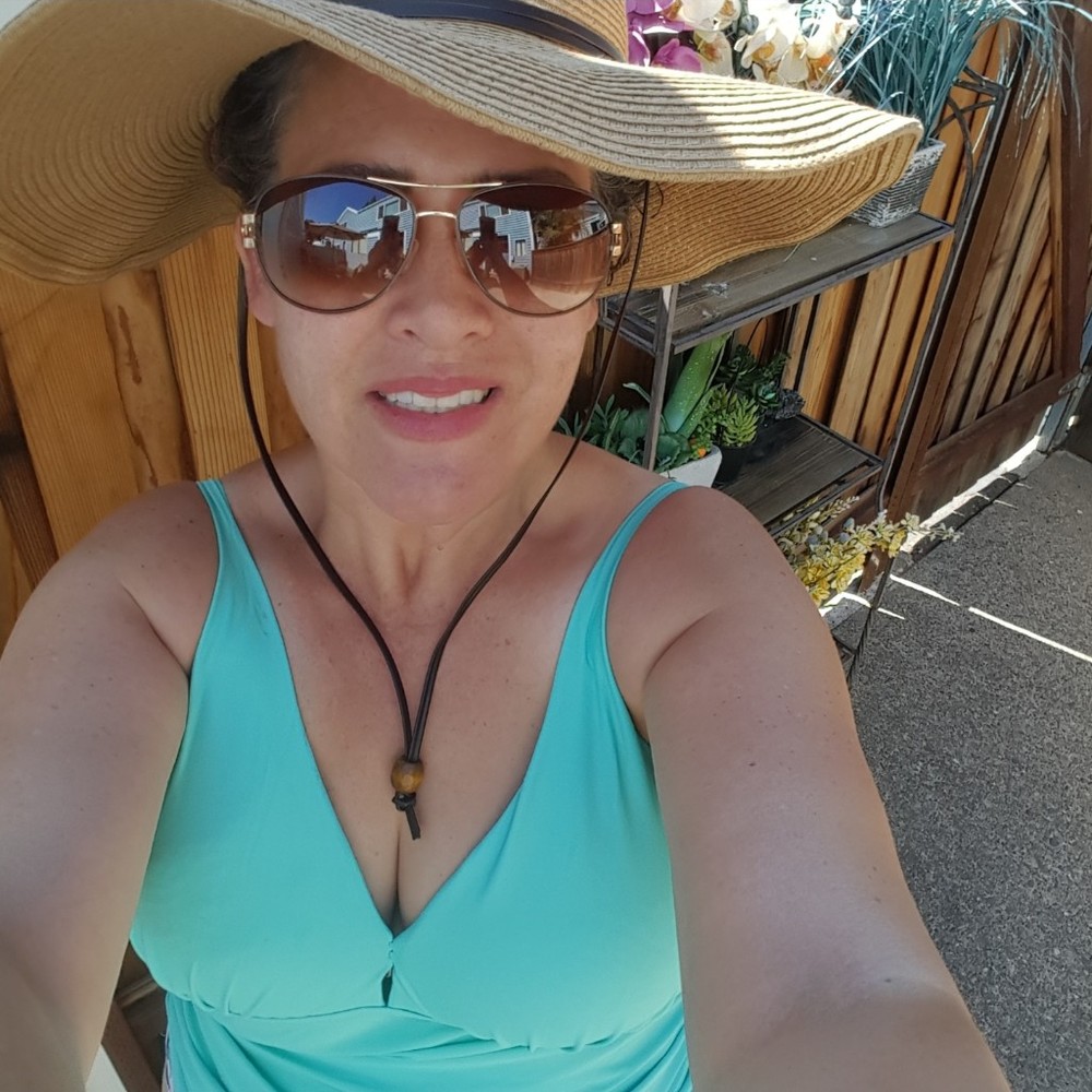 Meet your Posher, Posh